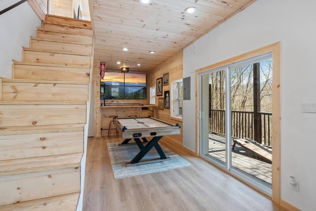 New! Modern Cabin With Two Decks, Bar & Game Room! Gatlinburg Exterior foto